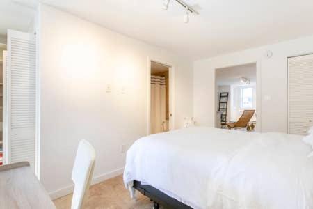 Big Bright 1 Bedroom At U/Shaw + 14Th On Quaint Swann Washington Exterior photo