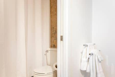 Big Bright 1 Bedroom At U/Shaw + 14Th On Quaint Swann Washington Exterior photo